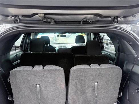 Used 2016 Ford Explorer XLT w/ Equipment Group 201A AWD/4WD image 34