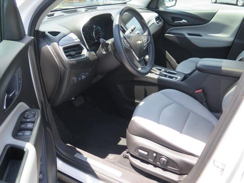 Used 2018 Chevrolet Equinox Premier FWD image 9