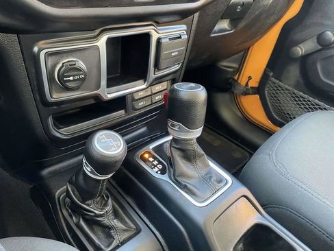 Used 2021 Jeep Wrangler Sport image 32