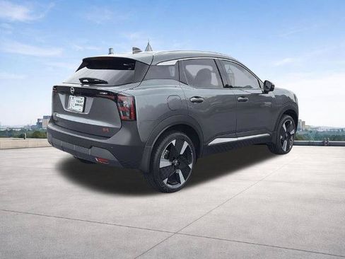 Certified 2025 Nissan Kicks SR w/ SR Premium Package FWD image 5