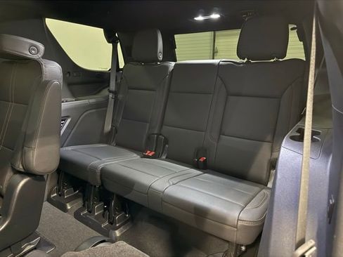 Used 2025 Chevrolet Tahoe High Country AWD/4WD image 35
