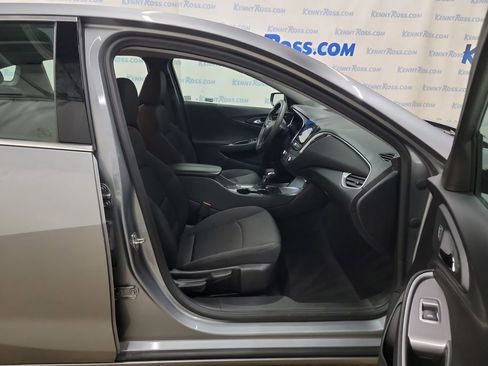 Used 2024 Chevrolet Malibu LT FWD image 13