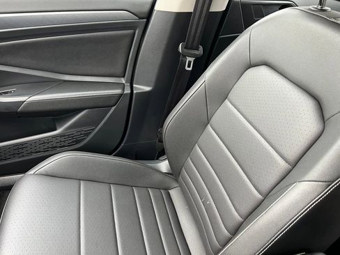 Used 2024 Volkswagen Jetta SE image 27