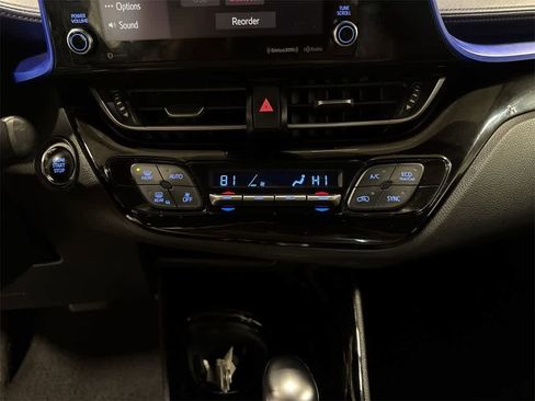Used 2020 Toyota C-HR XLE image 21