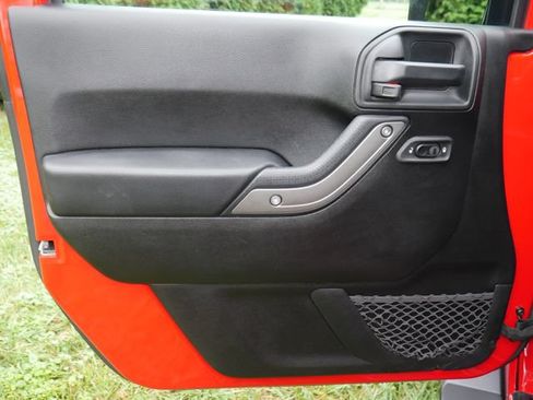Used 2018 Jeep Wrangler Unlimited Sport S AWD/4WD image 8