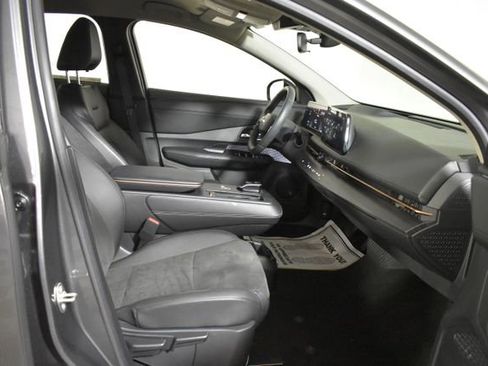 Certified 2024 Nissan Ariya AWD image 37
