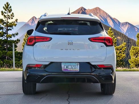 Used 2024 Buick Encore GX Sport Touring FWD image 6
