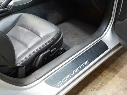 Used 2006 Chevrolet Corvette Coupe w/ Preferred Equipment Group RWD image 49