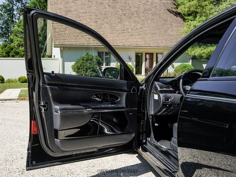 Used 2009 Maybach 62 S RWD image 50
