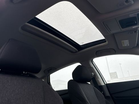 Certified 2025 Honda Accord SE image 16