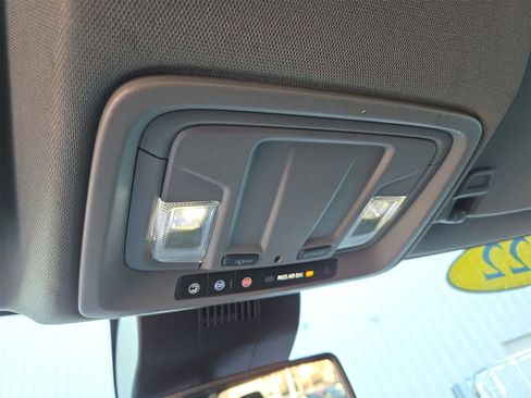 Used 2022 GMC Sierra 1500 SLT w/ SLT Convenience Package image 26