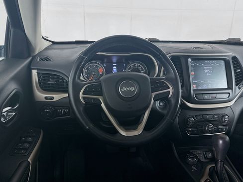 Used 2018 Jeep Cherokee Limited w/ High Altitude Package AWD/4WD image 17
