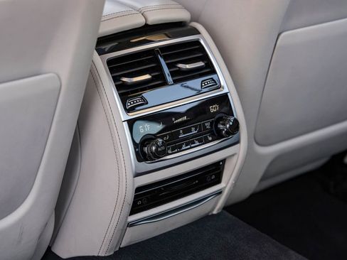 Used 2019 BMW ALPINA B7 xDrive w/ Luxury Rear Seating Package image 38