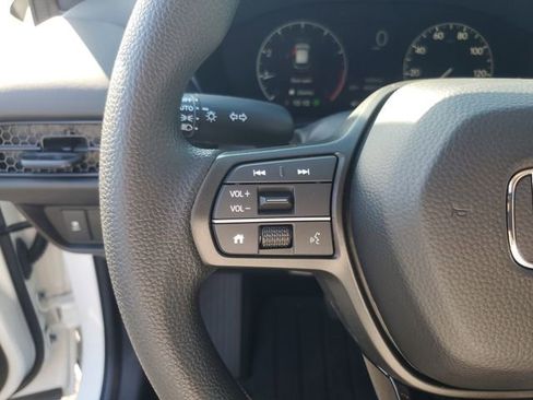 New 2026 Honda HR-V LX image 16