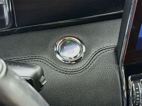 Used 2022 Lincoln Navigator L Reserve w/ Monochromatic Package RWD image 24