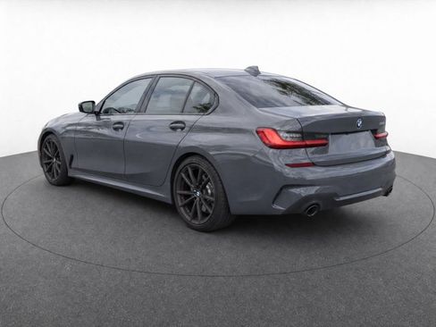 Used 2022 BMW 330i Sedan w/ M Sport Package RWD image 5