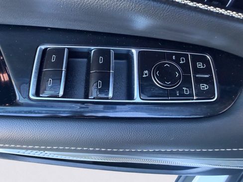 Used 2025 Cadillac Optiq Luxury 2 w/ LPO, Floor Liner Package AWD/4WD image 27