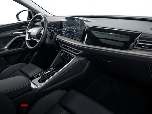 Used 2025 Audi Q5 Premium Plus w/ Premium Plus AWD/4WD image 8