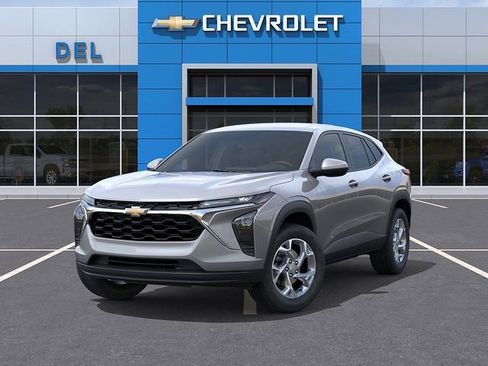 New 2026 Chevrolet Trax LS w/ LS Convenience Package FWD image 6