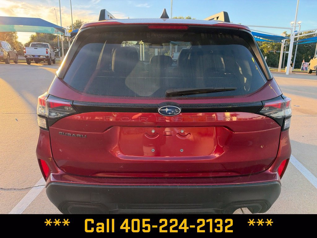 Used 2025 Subaru Forester Premium AWD/4WD image 8