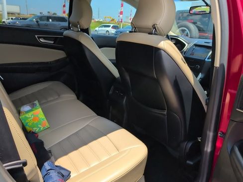Used 2016 Ford Edge SEL w/ Equipment Group 201A AWD/4WD image 10