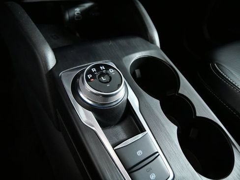 Certified 2025 Ford Escape Platinum AWD/4WD image 21