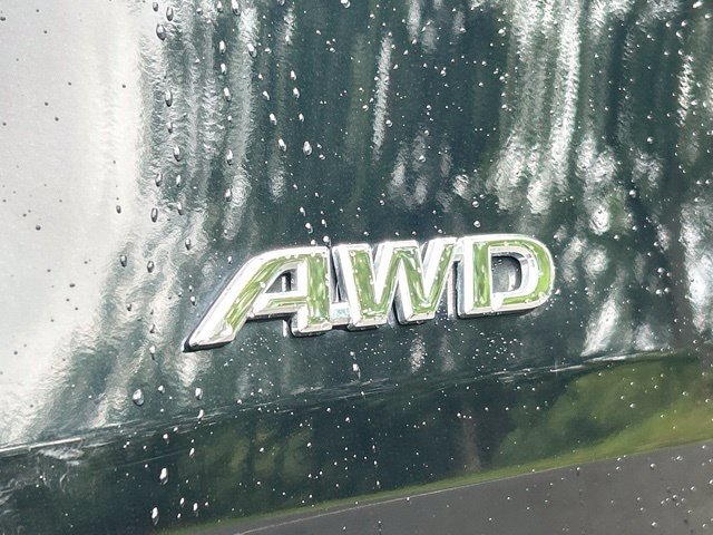 Used 2024 Toyota Sienna XLE w/ XLE Plus Package AWD/4WD image 6