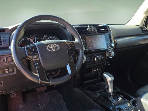Used 2022 Toyota 4Runner TRD Off-Road Premium image 27