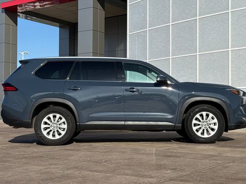 Certified 2025 Toyota Grand Highlander AWD image 3