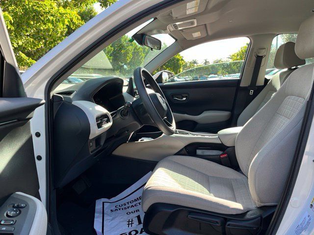Used 2024 Honda HR-V LX image 6