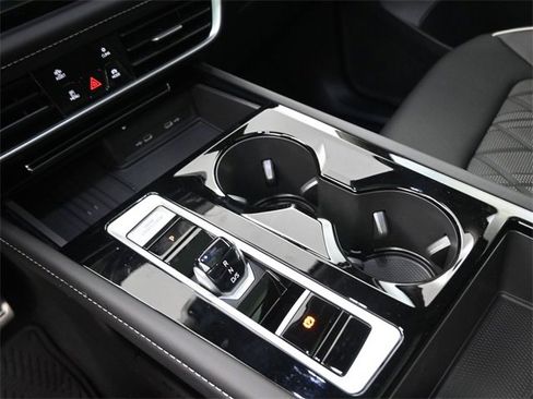 New 2025 Volkswagen Atlas SEL Premium R-Line image 9