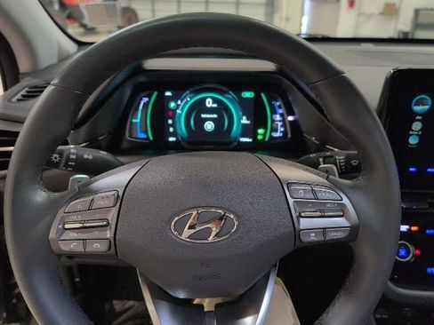 Used 2022 Hyundai Ioniq Limited image 23