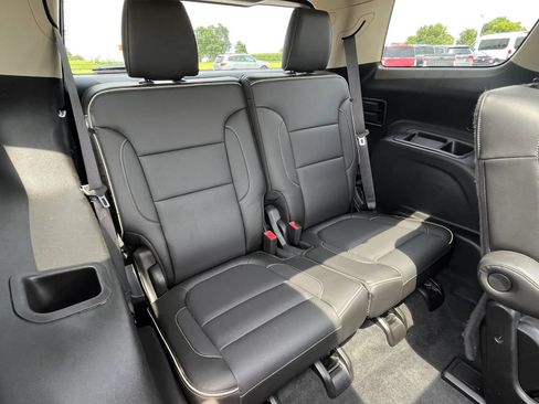 Used 2019 GMC Acadia Denali w/ LPO, Floor Liner Package AWD/4WD image 12