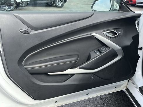 Used 2017 Chevrolet Camaro SS image 13