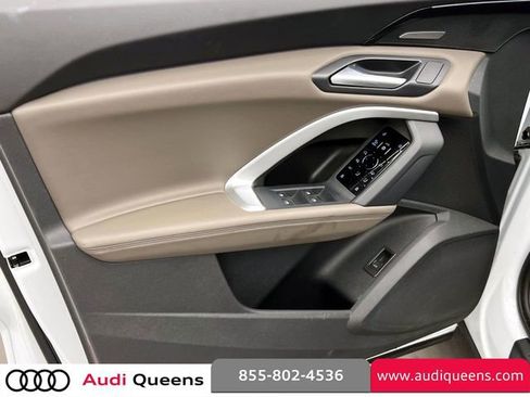 Used 2025 Audi Q5 Premium Plus w/ Premium Plus AWD/4WD image 16