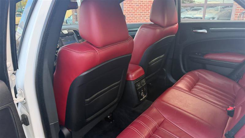 Used 2014 Chrysler 300 S w/ Luxury Group AWD/4WD image 18