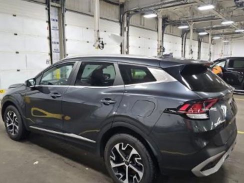 Used 2023 Kia Sportage EX AWD/4WD image 9
