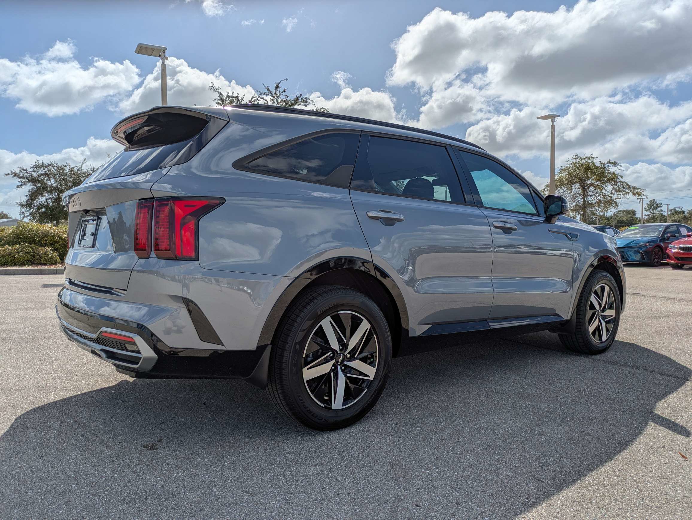 Certified 2023 Kia Sorento EX FWD image 4
