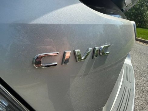 Used 2017 Honda Civic Sport Touring image 7