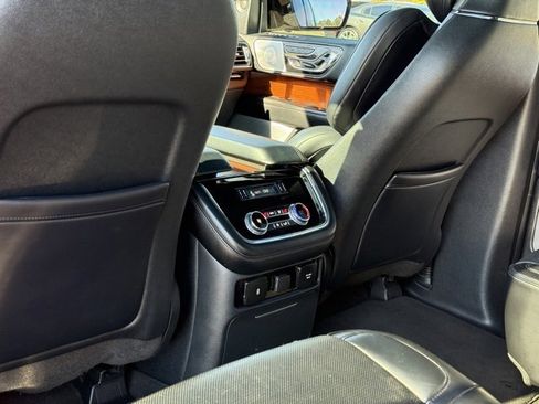 Used 2019 Lincoln Navigator Reserve w/ Cargo Package image 30