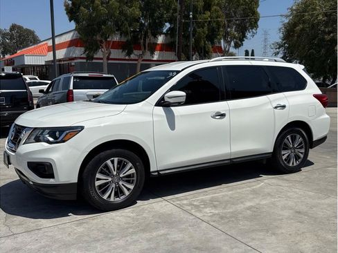 Used 2020 Nissan Pathfinder SL FWD image 44