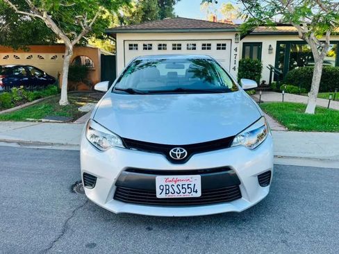 Used 2016 Toyota Corolla LE FWD image 1