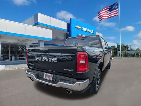 Used 2025 RAM 1500 Laramie AWD/4WD image 3