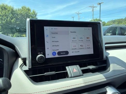 Used 2025 Toyota RAV4 XLE w/ Convenience Package AWD/4WD image 17