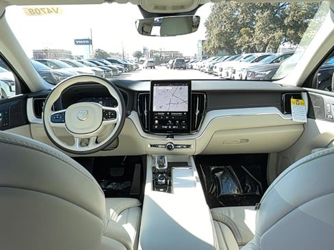 New 2026 Volvo XC60 B5 Ultra w/ Protection Package Premier image 17