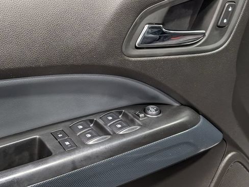 Used 2015 Chevrolet Colorado Z71 AWD/4WD image 14