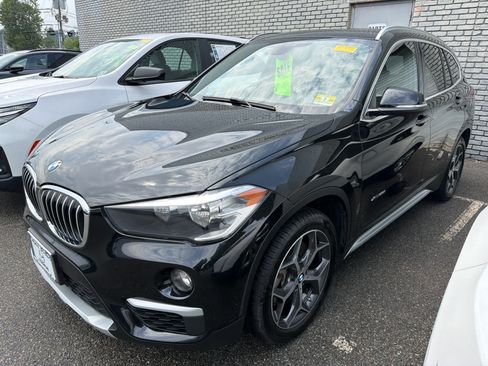 Used 2018 BMW X1 xDrive28i AWD/4WD image 1