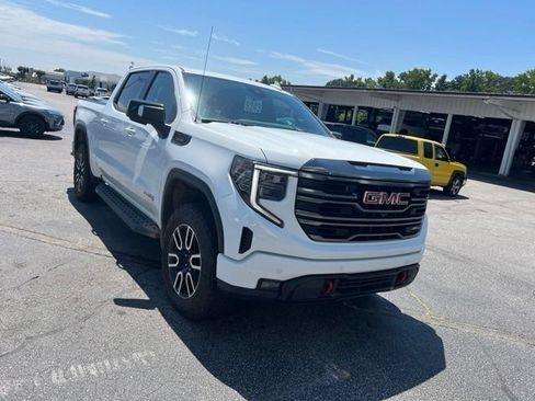 Certified 2023 GMC Sierra 1500 AT4 w/ AT4 Preferred Package AWD/4WD image 1