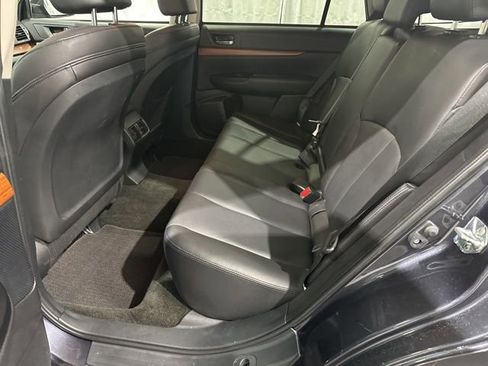 Used 2013 Subaru Outback 2.5i Limited image 10