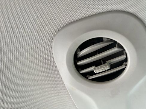 Used 2019 Chrysler Pacifica Touring-L Plus w/ Tire & Wheel Group image 24